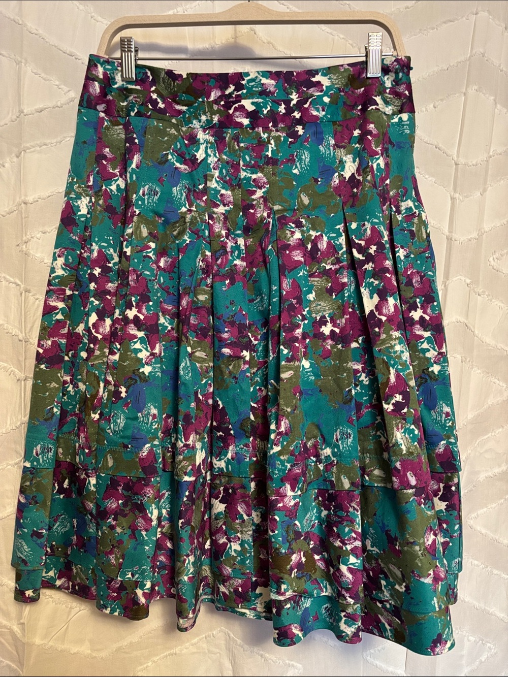 Women’s Teal Floral Pleated Skirt - Kristin Davis